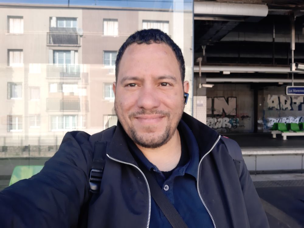 Recherche dons de v&ecirc;tements pour hommes Vêtements