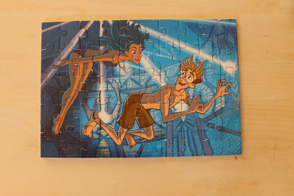 Lot 2 puzzles x 50P en bois EDUCA? Disney ?ATLANTIS (5/6ans) Jeux / jouets