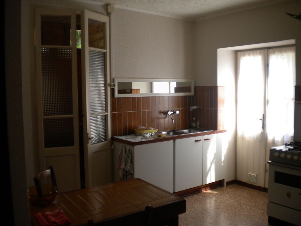 Vente Maison A 10 minutes du lac majeur, dans le parc de Valgrande Caprezzo, verbano-cusio-ossola, italie (Italie)