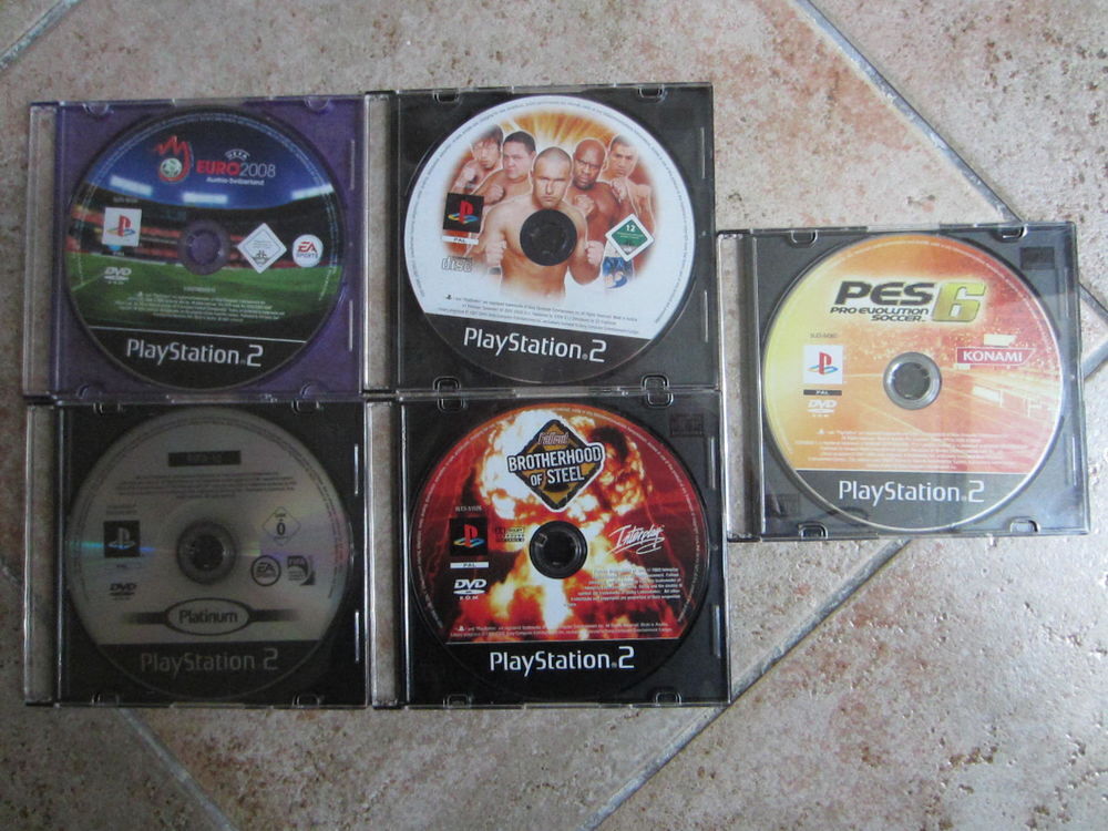 jeux PS2 et megadrive Consoles et jeux vidéos