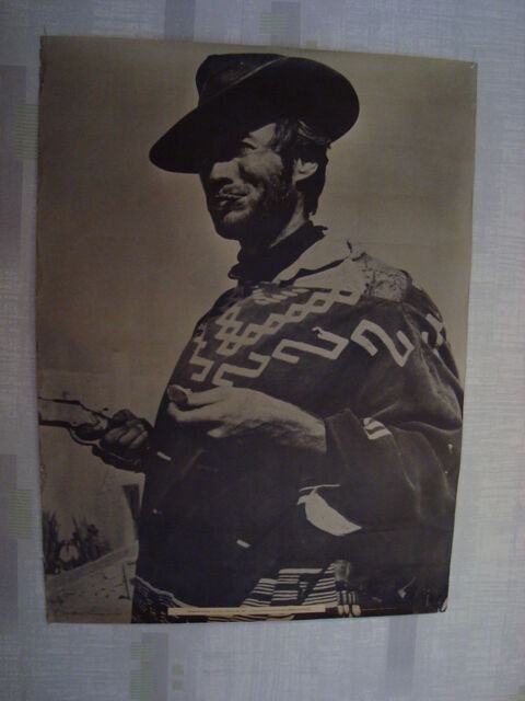 Affiche de Clint  Eastwood-
124- noir et blan 6 Villevque (49)