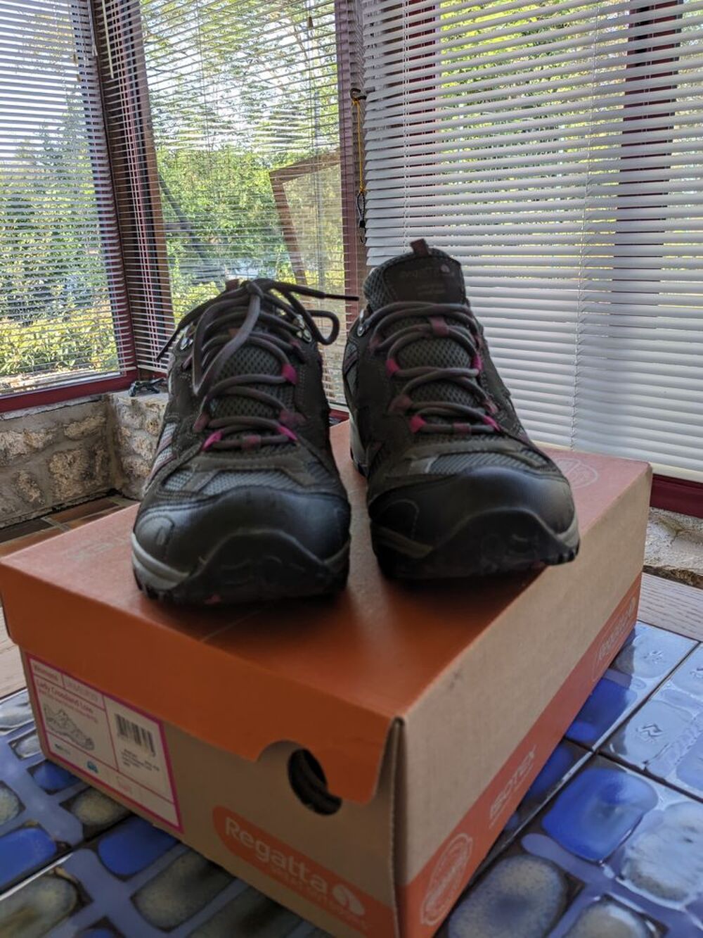 Chaussure de randonn&eacute;e Chaussures