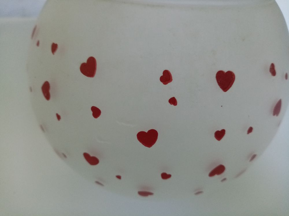 POT VASE AVEC PETITS COEURS VINTAGE Décoration