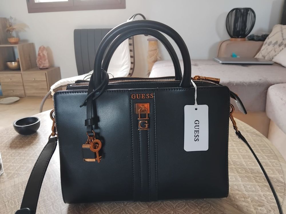 Sac &agrave; main GUESS Maroquinerie