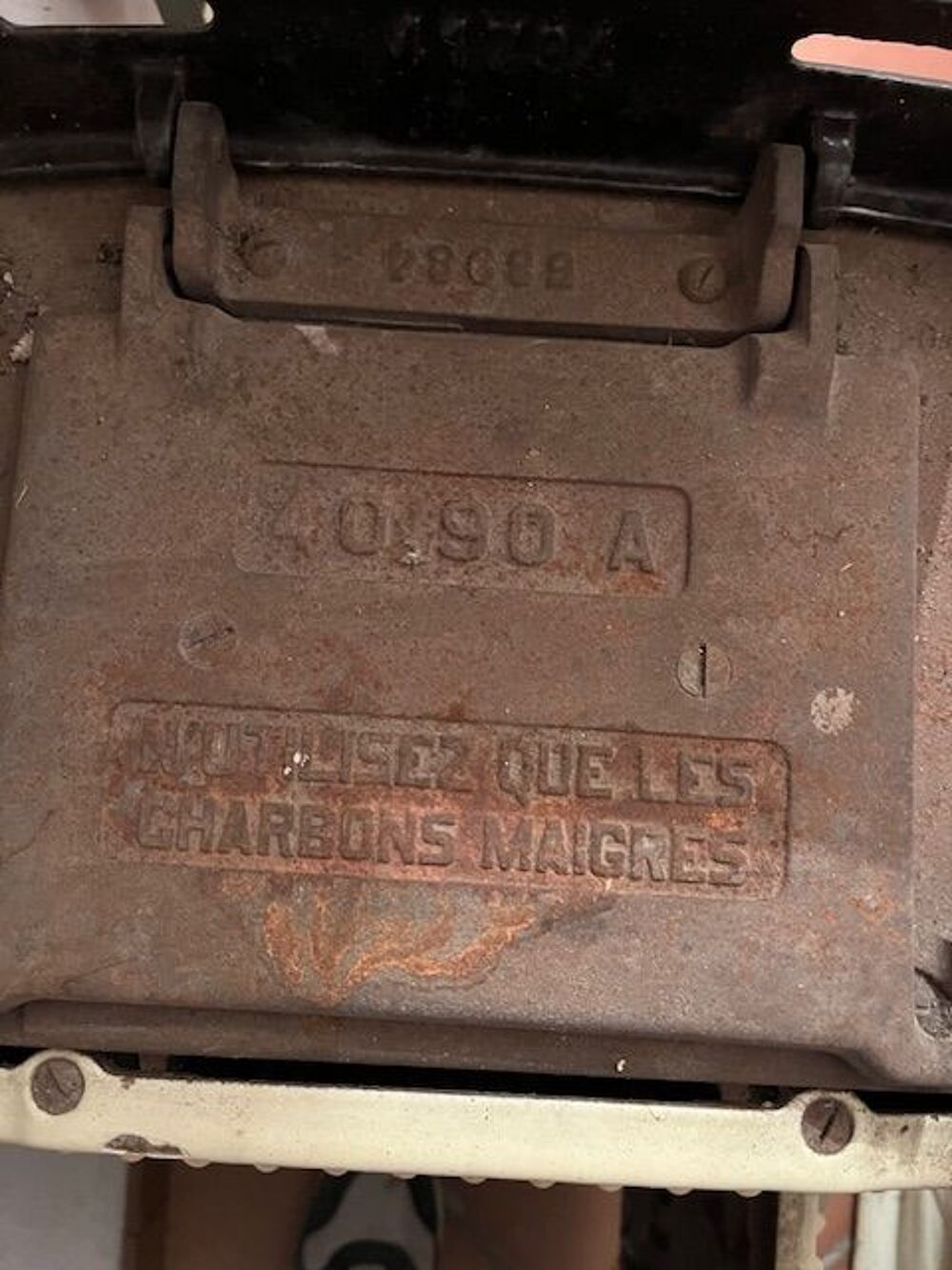 Po&ecirc;le a bois en fonte &eacute;maill&eacute;e ARTHUR MARTIN Bricolage