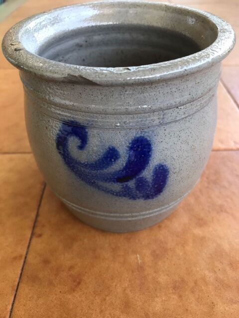 Petit Pot en gr�s Betschdorf 14 Strasbourg (67)