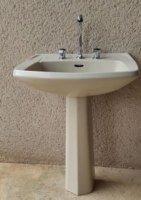  lavabo colonne avec son robinnet ( JACOB DE LAFON ) 30 Flavin (12)