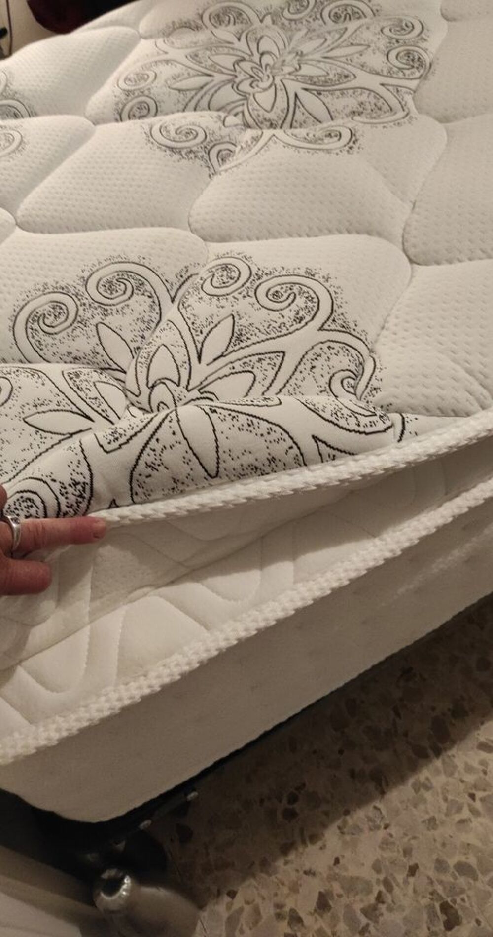 Matelas avec m&eacute;moire de forme 100x200 cm Meubles