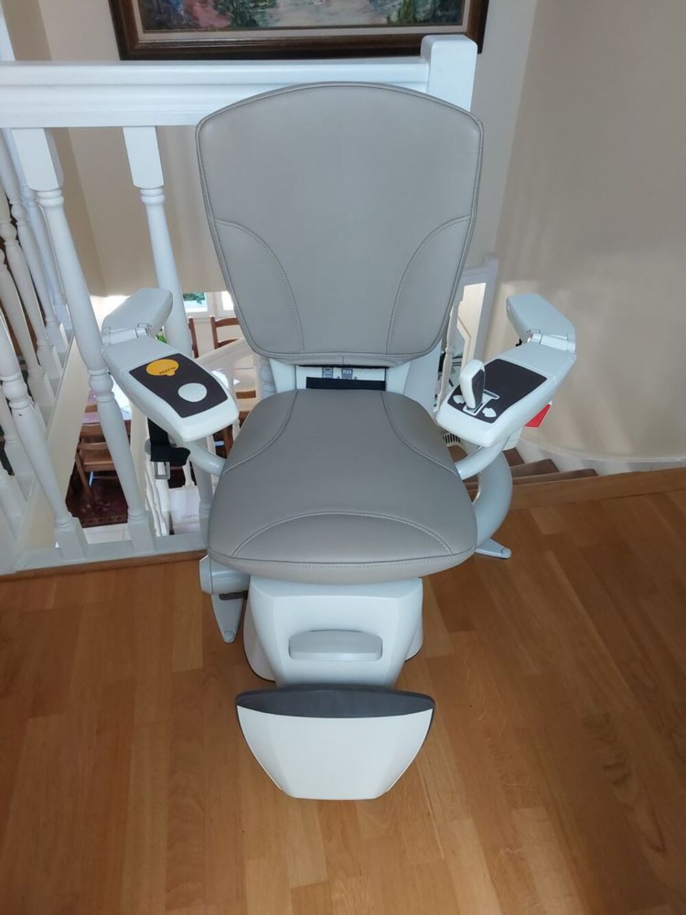 FAUTEUIL MONTE-ESCALIER MARQUE THYSSENKRUPP Meubles