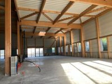   Local d'activités 205 m² zone Croix Fort St Médard d'Aunis 