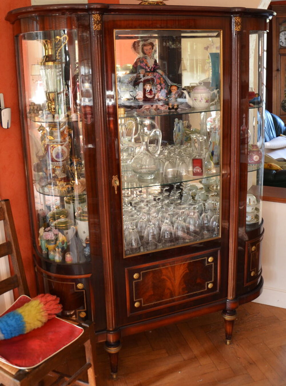 Argentier "ELYSEE" Style Louis XVI. en acajou Meubles