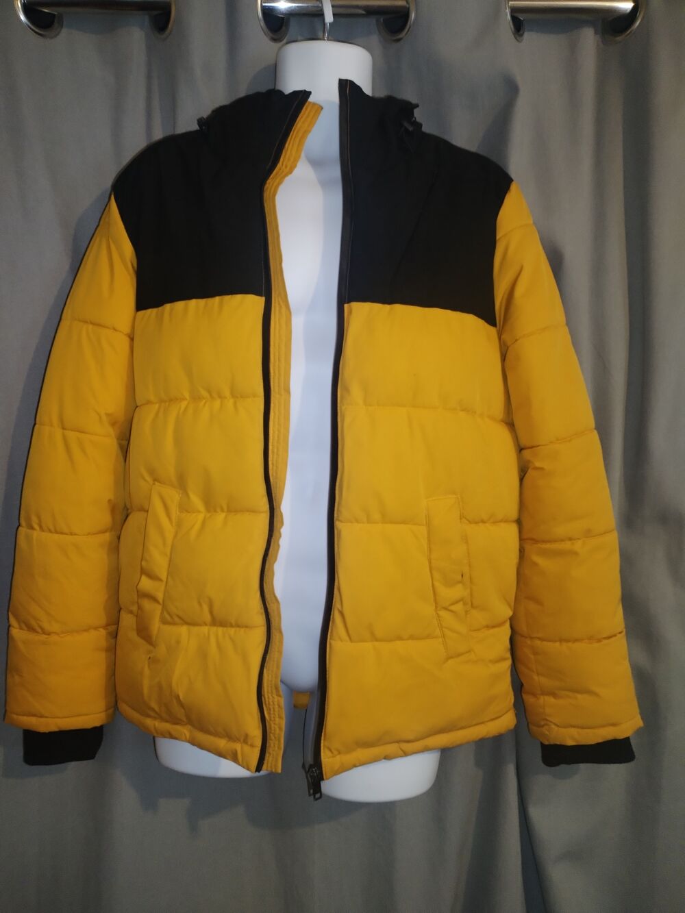 Doudoune CREEKS (taille M) Vêtements