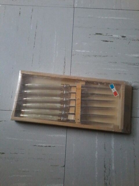 Couteaux  laguioles dans  coffret 20 Tourcoing (59)