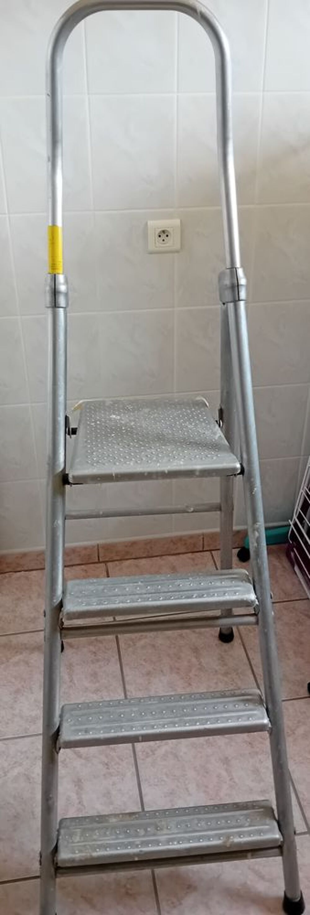 &Eacute;chelle stable &agrave; 3 marches/ 154cm Bricolage