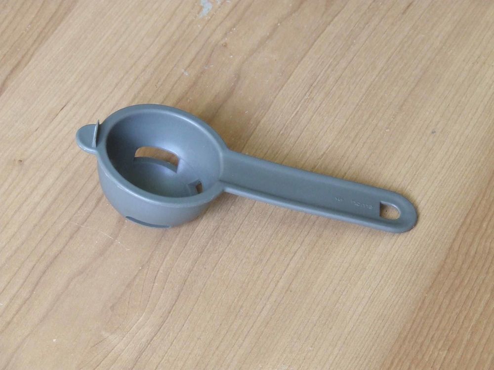 S&eacute;parateur &eacute;gouttoir &agrave; ?uf, NEUF Cuisine