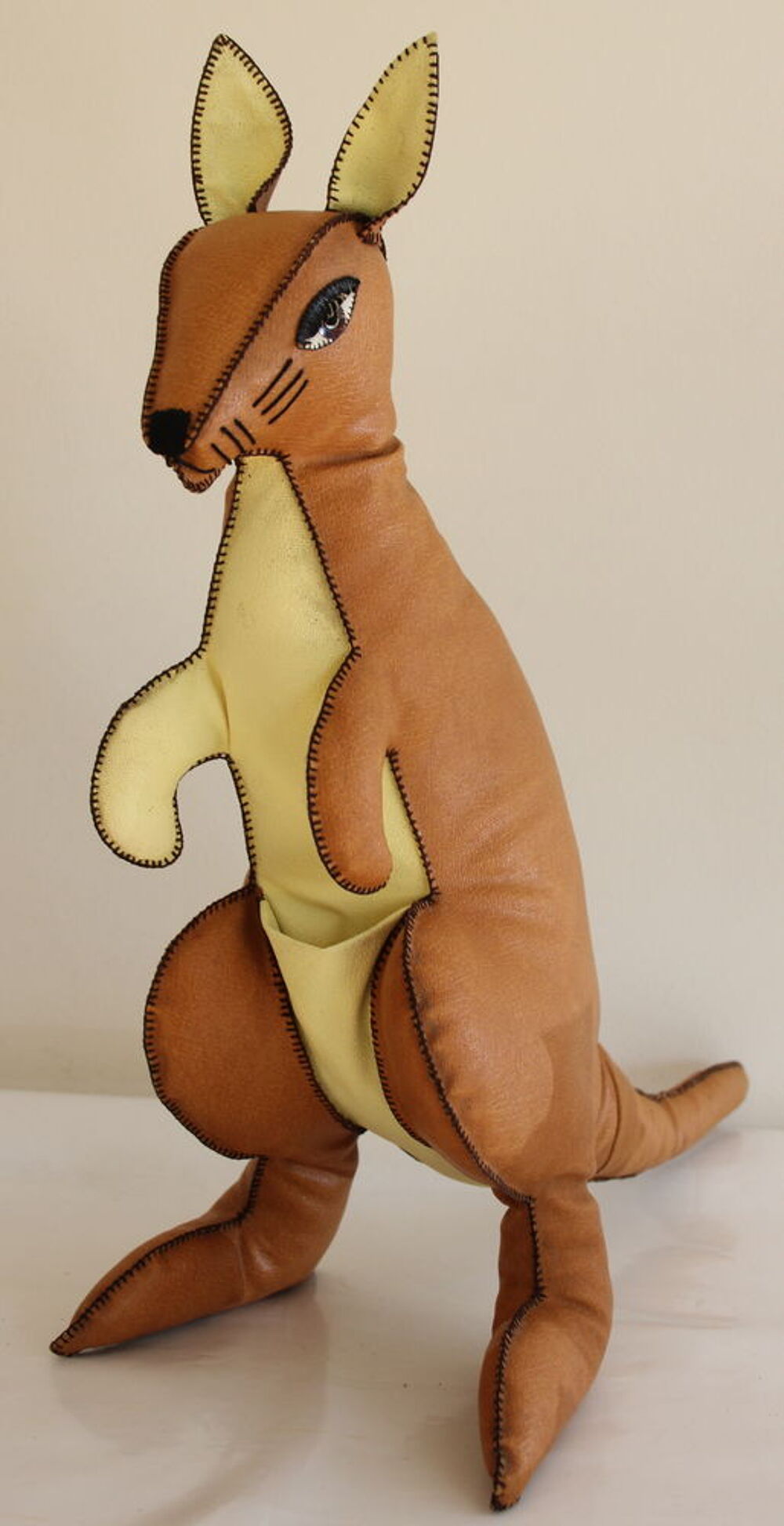 Poup&eacute;e kangourou Skippy Skine vinyle cousu main vintage 60 Jeux / jouets