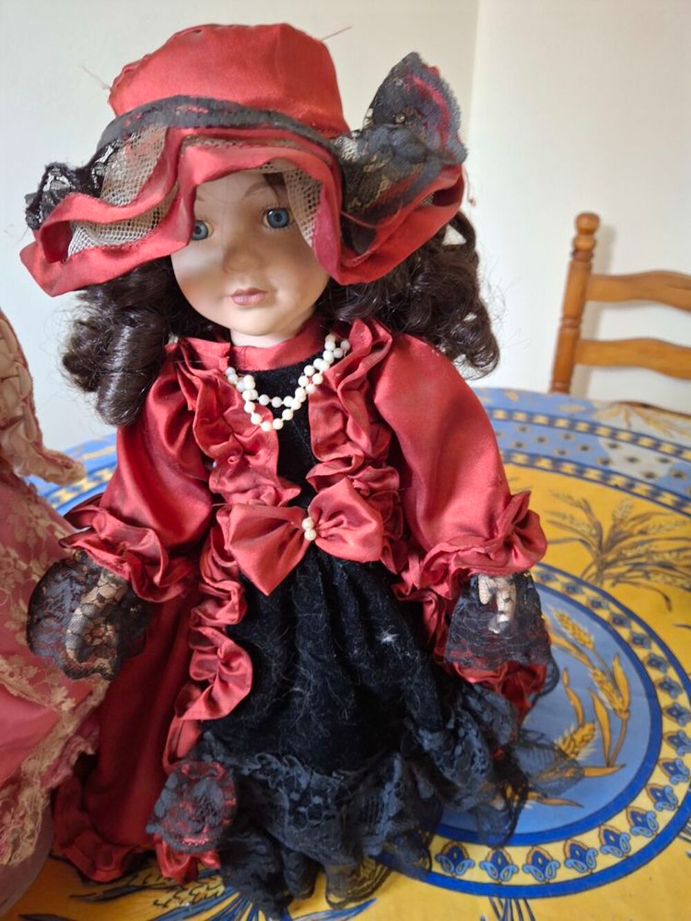 Poup&eacute;e t&ecirc;te en porcelaine Décoration