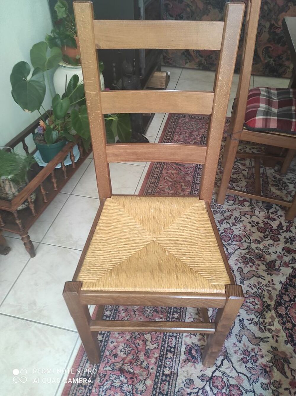 Table salle a manger avec 6 chaises en bois paill&eacute;es Meubles