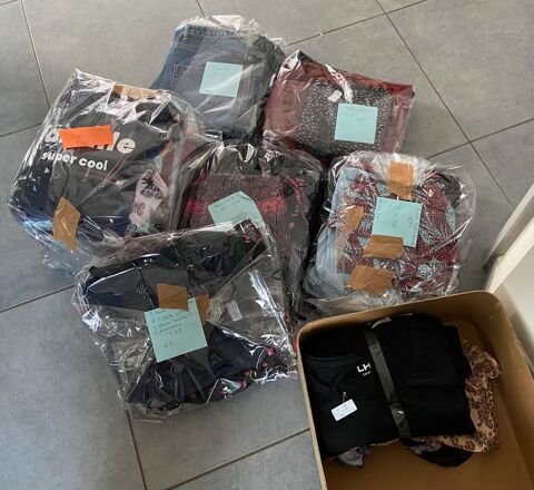 Lot de 57 v�tements femme 60 Hindlingen (68)