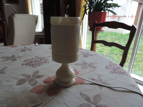 ALBI - 81000 - BELLE LAMPE EN MARBRE. 30 Albi (81)