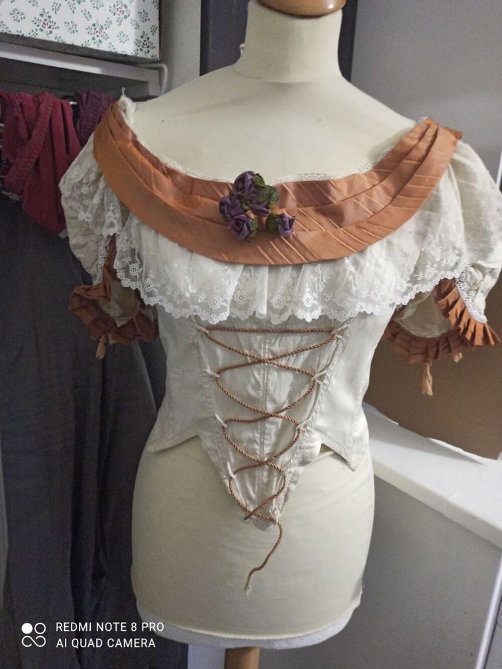Robe pour danse 19eme crinoline Vêtements