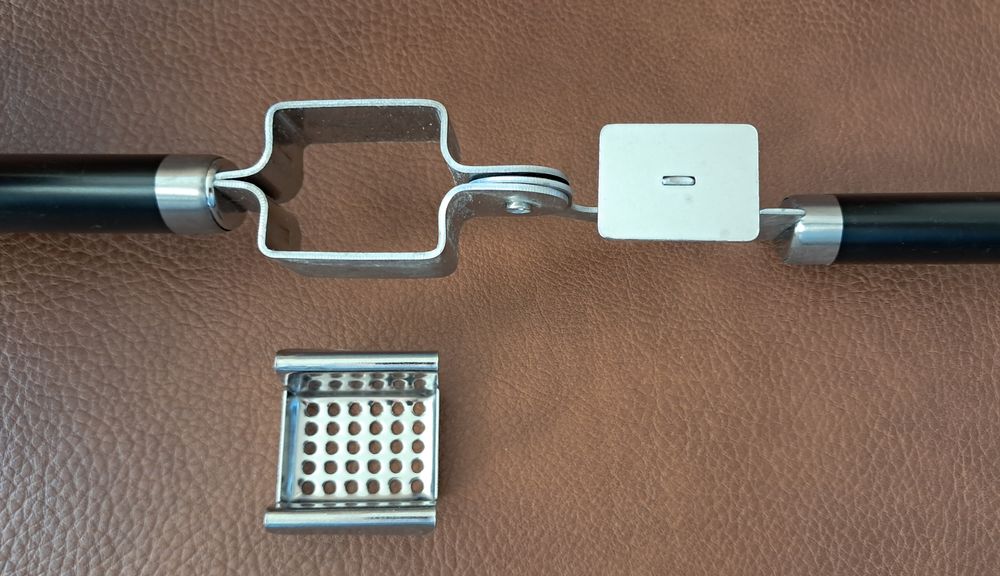 presse ail en m&eacute;tal inox avec grille amovible 
Cuisine