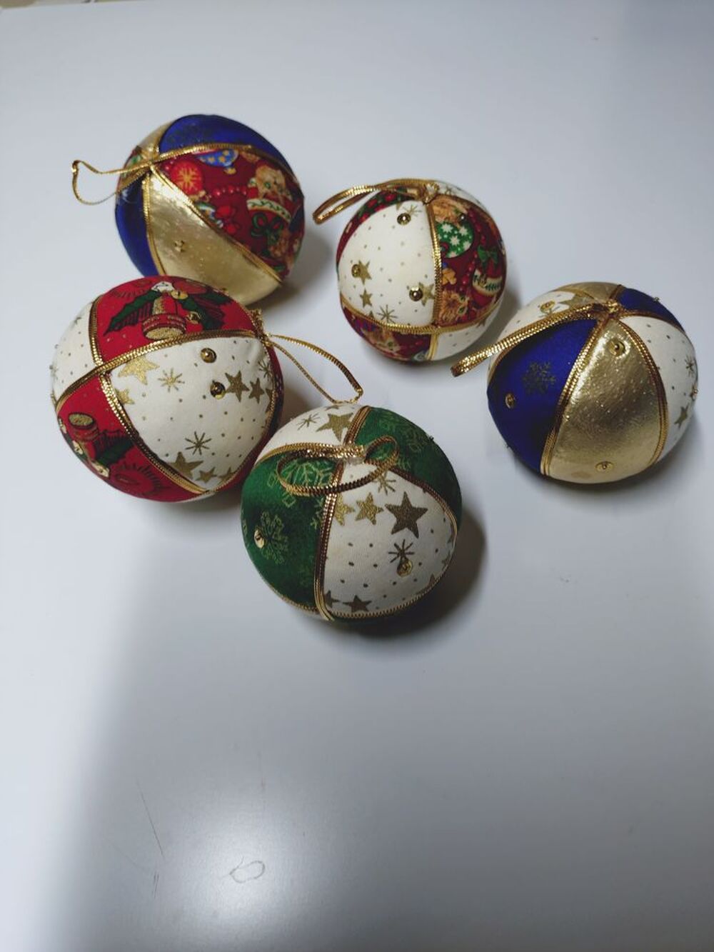 Boule de no&euml;l fait main Décoration