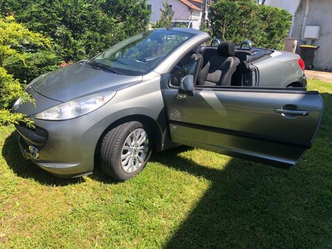 Peugeot 207 cc 1.6 VTi 16V 120ch Feline