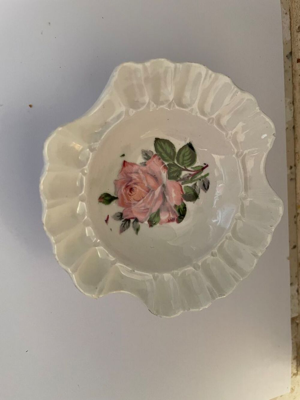 Petit assiette porcelaine porte bagues 