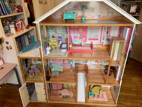 Maxi Maison de poupée en bois avec mobilier 90 Concarneau (29)