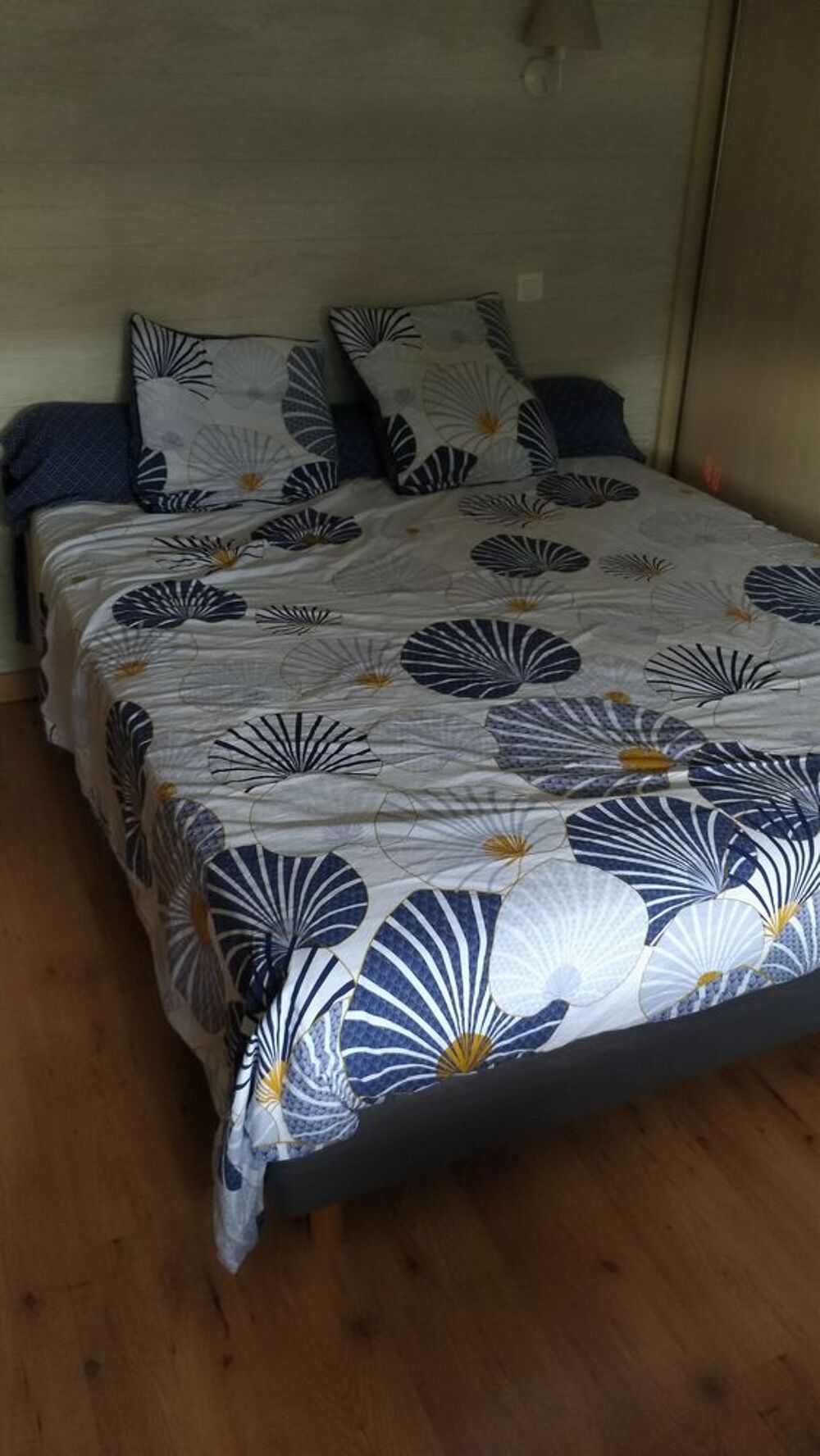 parure pour lit 160 x 200 cm, &eacute;tat r&eacute;ellement comme neuf !!! Décoration