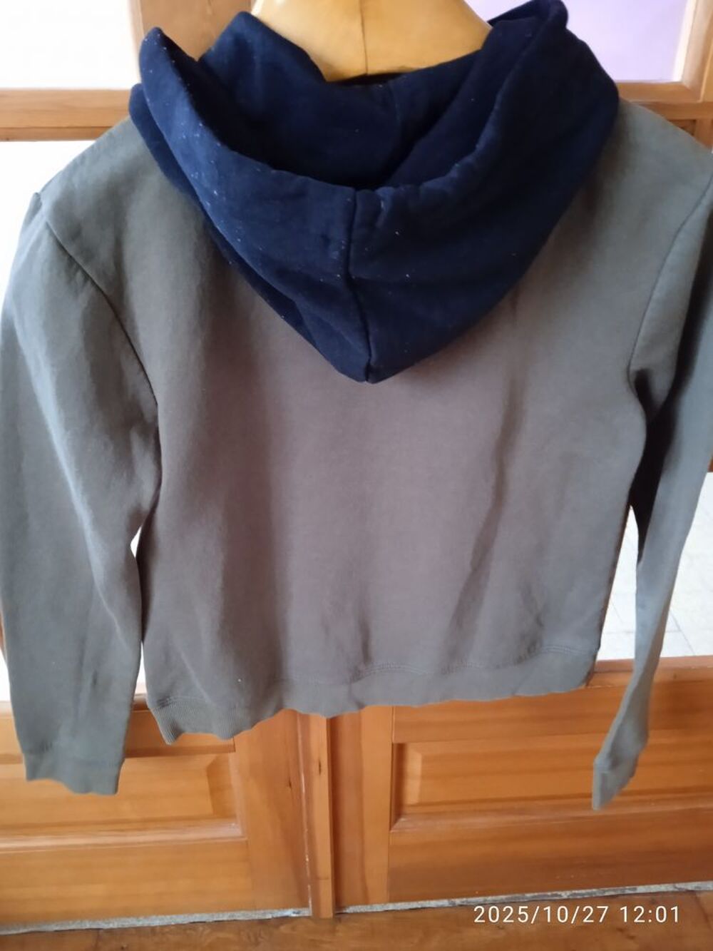 sweet capuche et veste doubl&eacute;e Vêtements