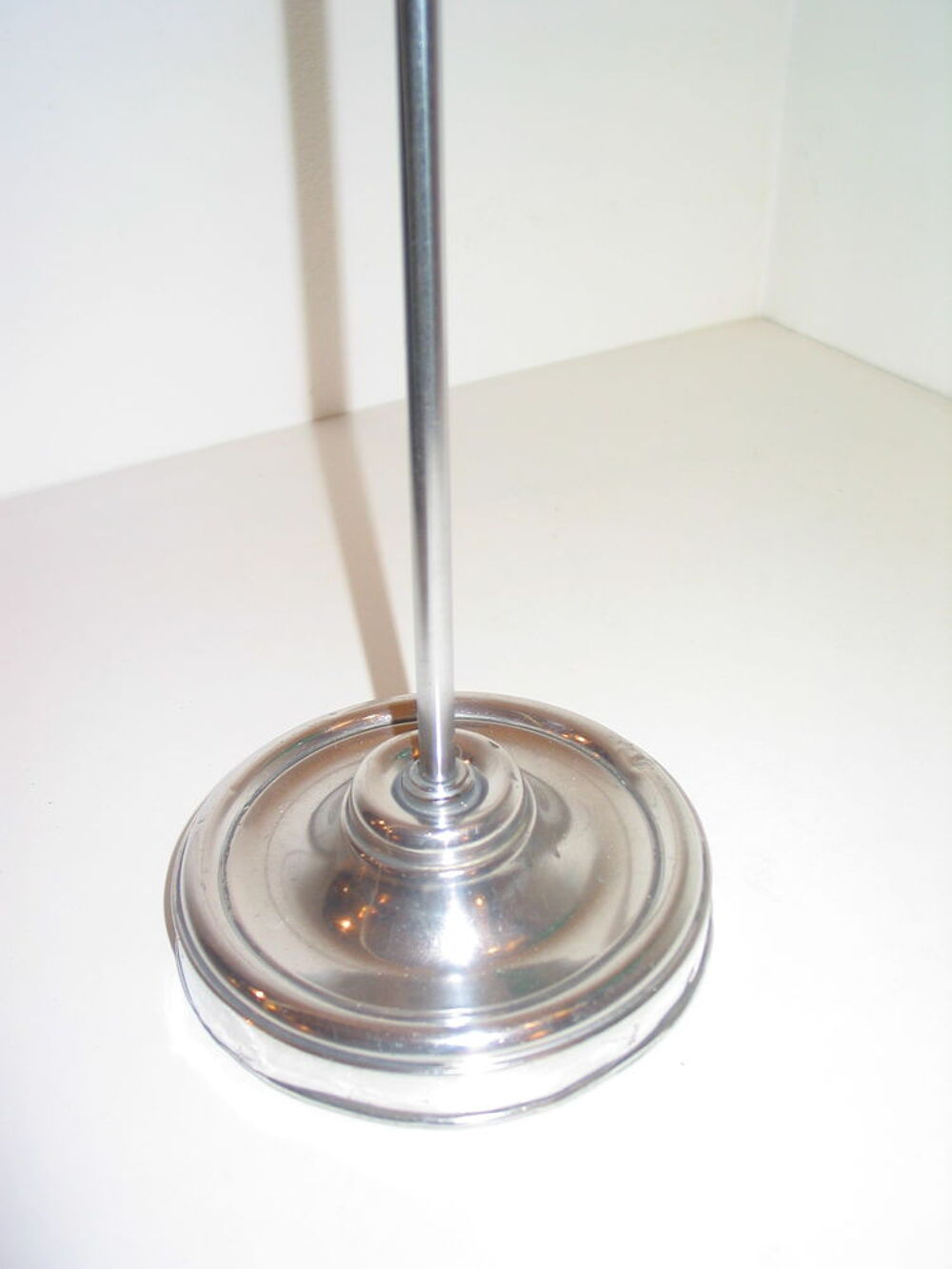 Tr&egrave;s belle lampe d'horlogeSaisissez le titre de votre objet. Décoration