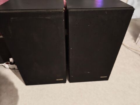 Enceintes hi-fi noires Colmar (68)