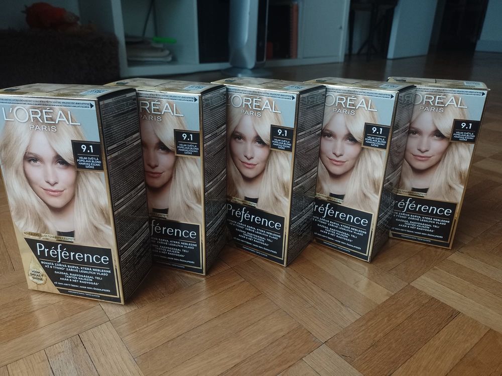 Coloration L'Or&eacute;al Pr&eacute;f&eacute;rence 9.1 Oslo ? neuve
Vêtements