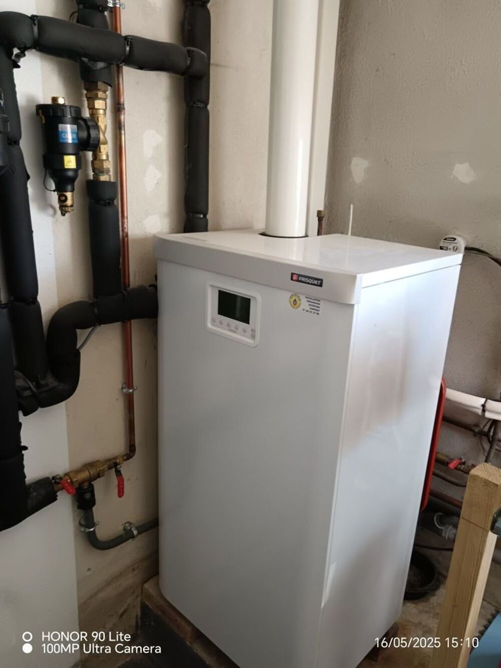 chaudi&eacute;re &agrave; gaz &agrave; condensation au sol FRISQUET Electromnager
