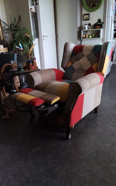 FAUTEUIL SALON TRS CONFORTABLE 100 Pomrols (34)