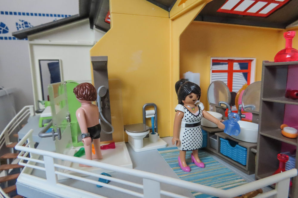 Playmobil Citylife la maison moderne enti&egrave;rement meubl&eacute;e 
Jeux / jouets