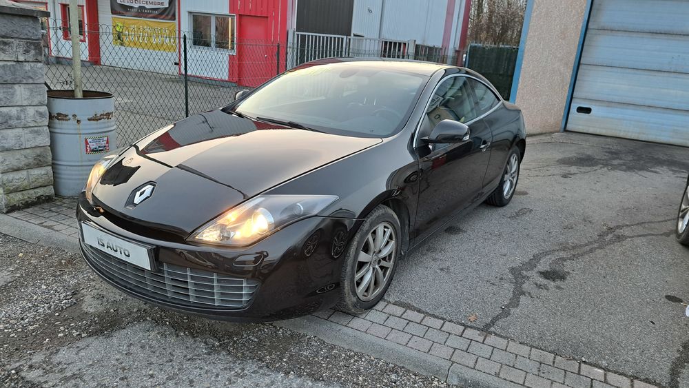 Laguna III Coup&eacute; Laguna Coup&eacute; 2.0 dCi 150 FAP Dynamique A 2008 occasion 01630 Saint-Genis-Pouilly