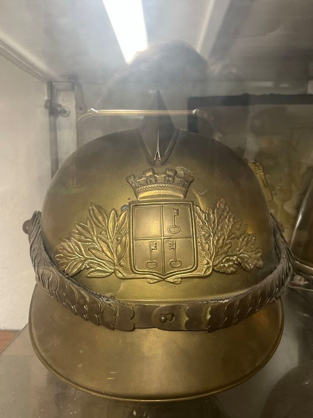 recherche casque de pompier armoirie 