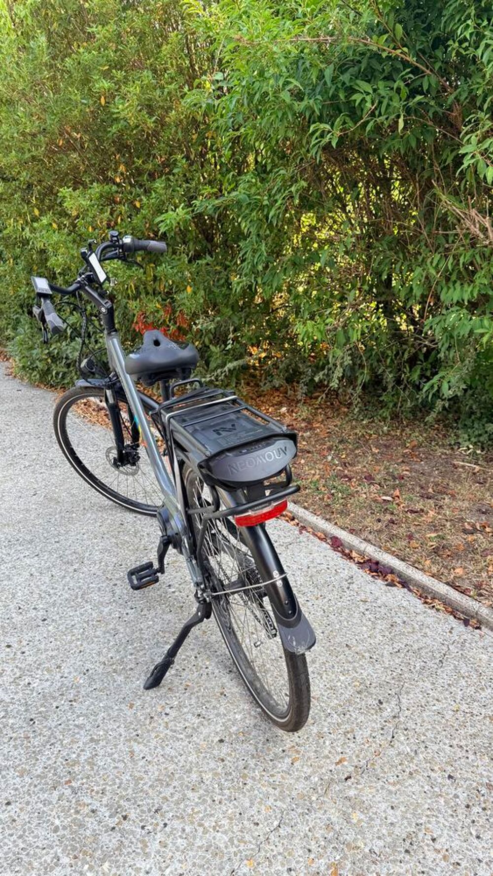 V&eacute;lo &eacute;lectrique Neomouv Allegria 2 HY Graphite 28'? 2025 Vélos
