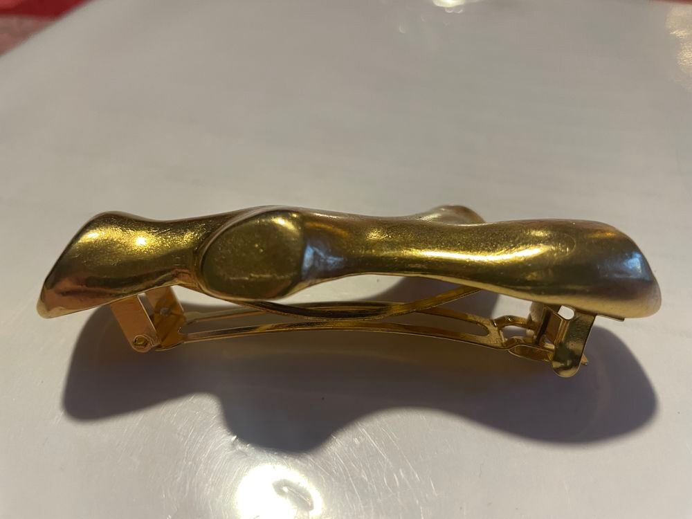 Barrette dor&eacute;e branche C.LACROIX Bijoux et montres