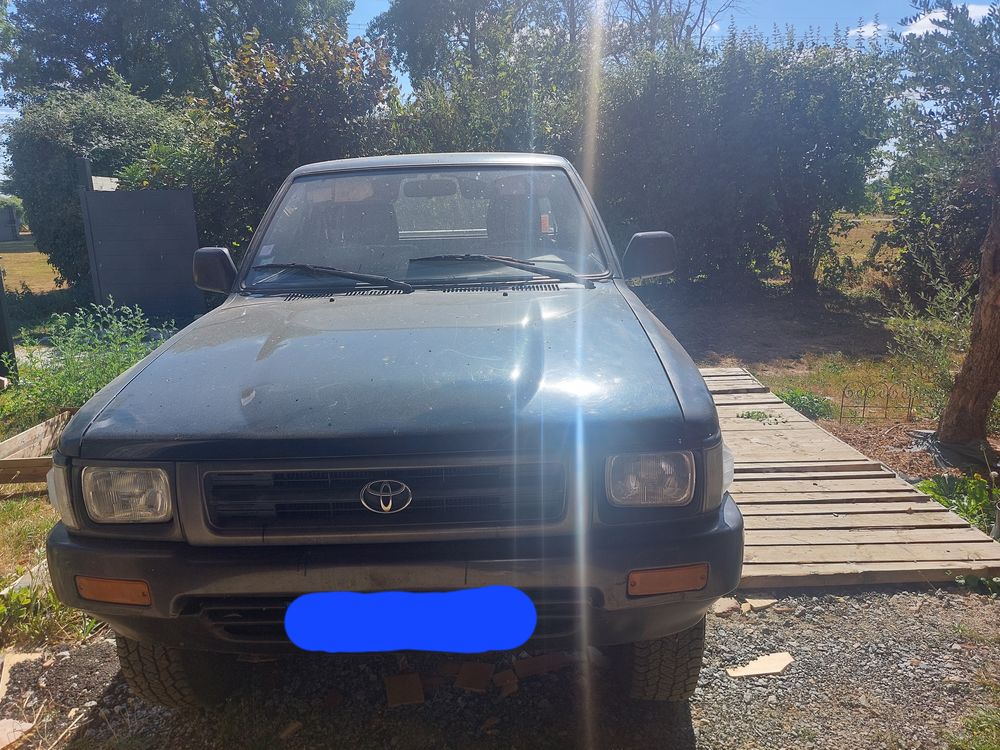 Hilux HILUX CHASSIS CABINE 2WD 2.4L 150 D-4D 1995 occasion 76000 Rouen