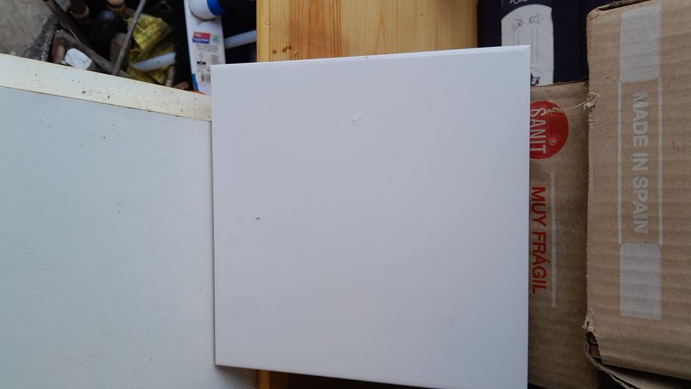 vent fa&iuml;ence 20x20 brillaient neuf pour un mettre carrer
Bricolage