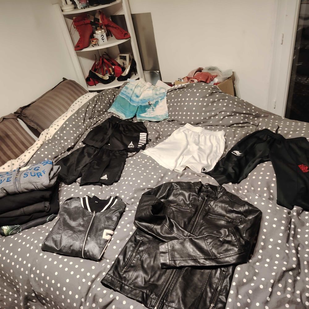 LOT V&Ecirc;TEMENTS 14/16 ANS Vêtements enfants