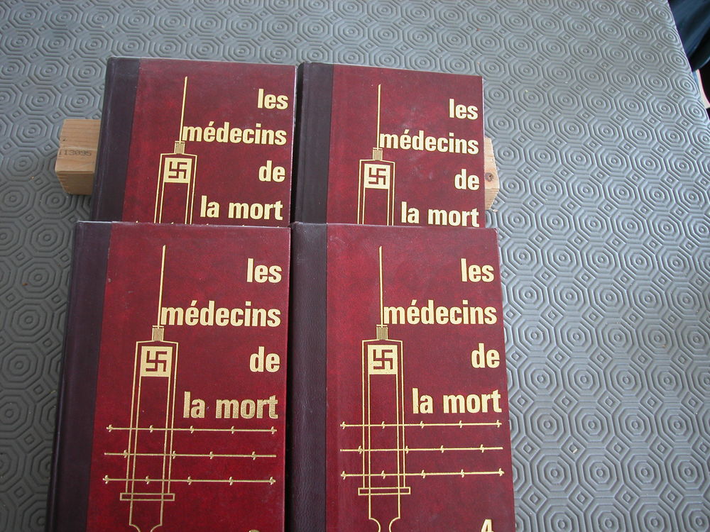 Biblioth&egrave;que compos&eacute; d'ouvrages divers en parfait &eacute;tat Livres et BD
