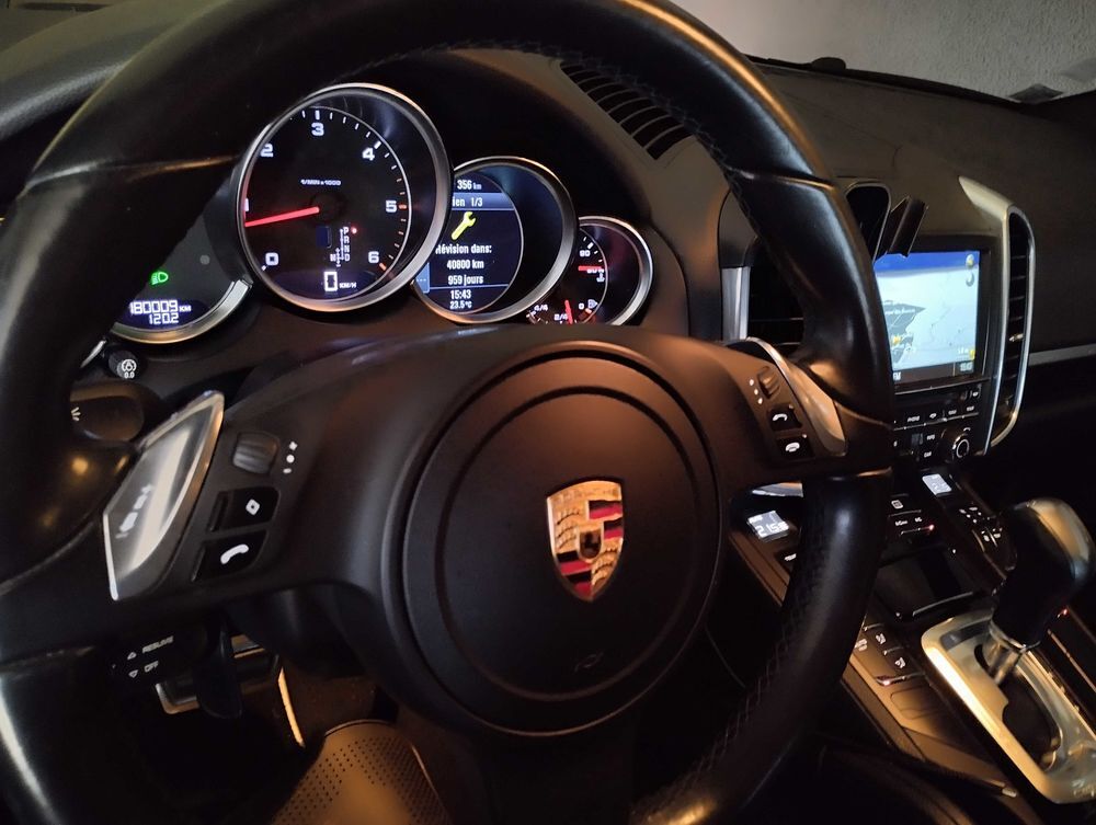 Cayenne 3.0D V6 Platinium Edition Tiptronic S A 2014 occasion 63500 Issoire