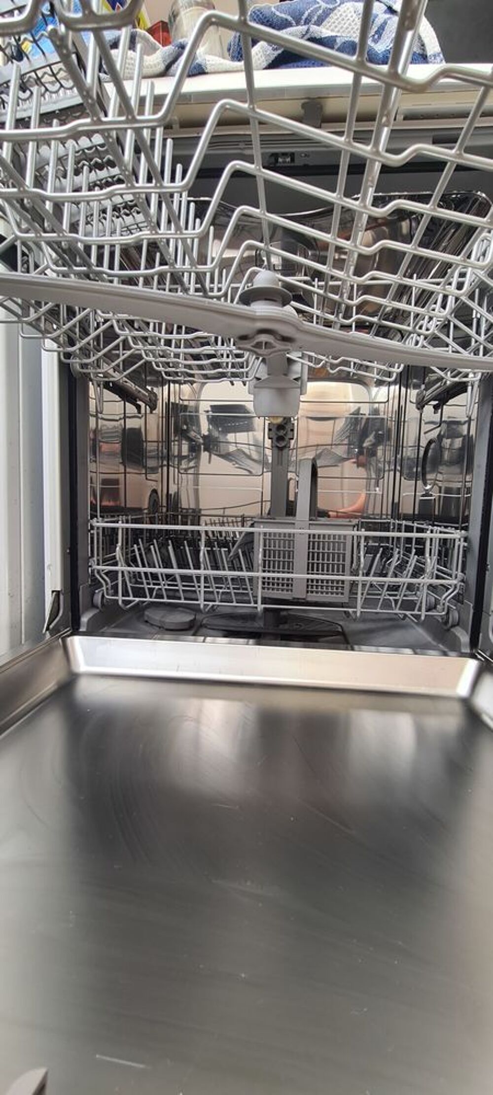 Lave vaisselle BOSCH en tr&egrave;s bonne &eacute;tat Electroménager