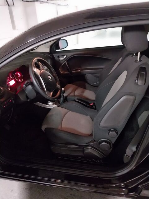Alfa-romeo mito Alfa Romeo  1.4 T-Jet 155 Distinctive