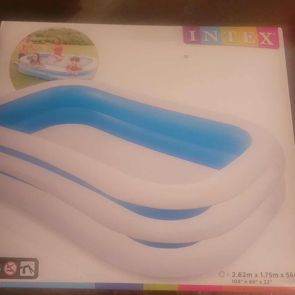 PISCINE FAMILIALE GONFLABLE INTEX Jardin